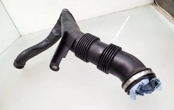 Jaguar XF X250 Intercooler hose/pipe 9X239689AD 6652A