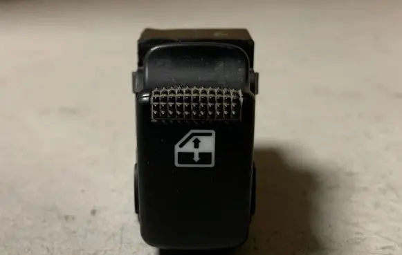 KIA Sorento Quarter vent window switch 478516B000