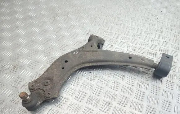 Citroen Xsara Picasso Front lower control arm/wishbone