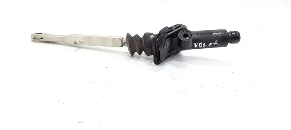 Volvo V70 Clutch slave cylinder 