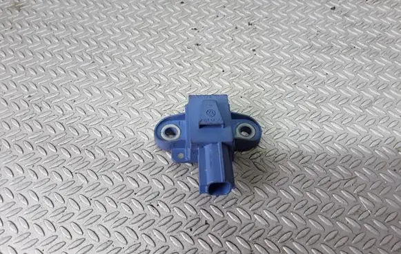 Volkswagen Golf V Airbag deployment crash/impact sensor 1K0955557A
