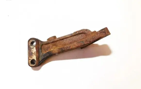 Toyota Avensis Verso Engine mounting bracket