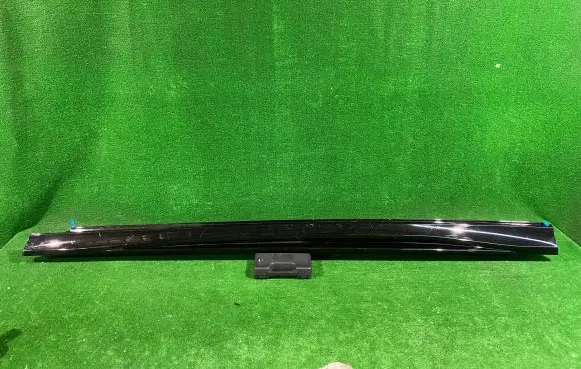 Volkswagen ID.7 Foot area side trim 