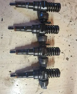 Volkswagen Sharan Fuel injectors set 038130073AG