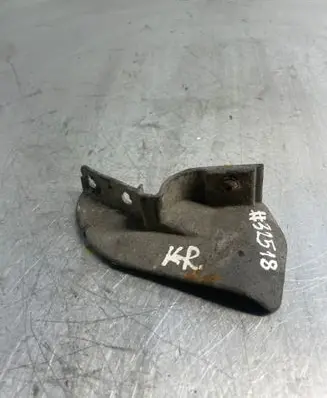 Hyundai Santa Fe Fender mounting bracket 865152b000
