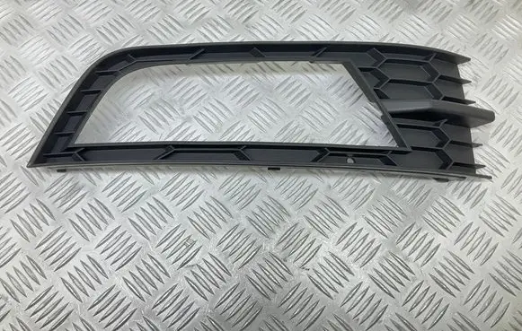 Skoda Octavia Mk3 (5E) Front bumper lower grill 5E0807681
