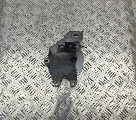 BMW 7 G11 G12 Engine mounting bracket 6864593 22116864593