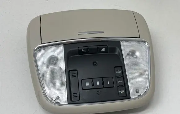 Dodge Durango III Front seat light P5PS841DAAA 618138490 S618140128