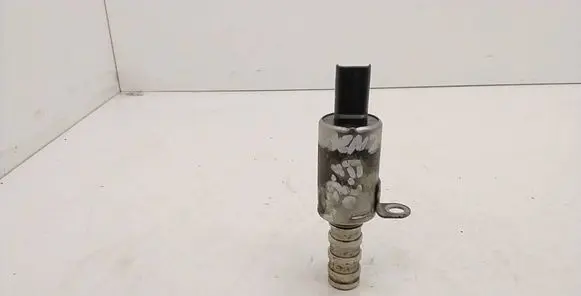 BMW 1 F20 F21 Camshaft vanos timing valve 758776080