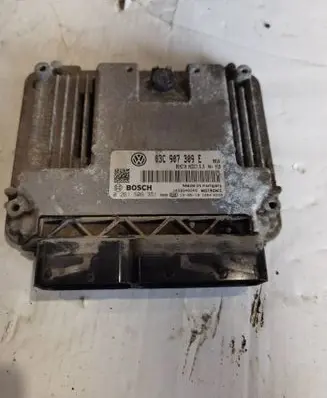 Volkswagen PASSAT B7 Engine control unit/module 03C907309E 0261S06351 1039S40249