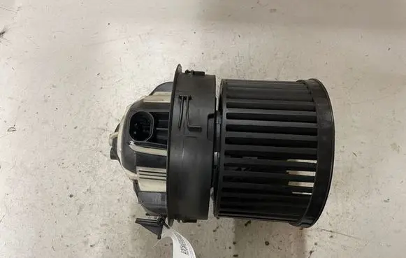 Peugeot 308 Heater fan/blower L5470621020055 190907 T1000588