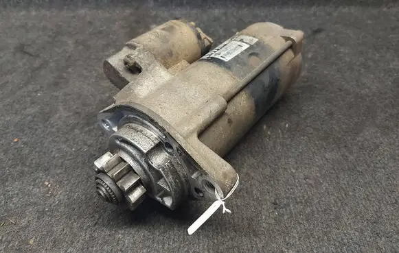Nissan Navara Starter motor 23300EB30A M008T76071ZE