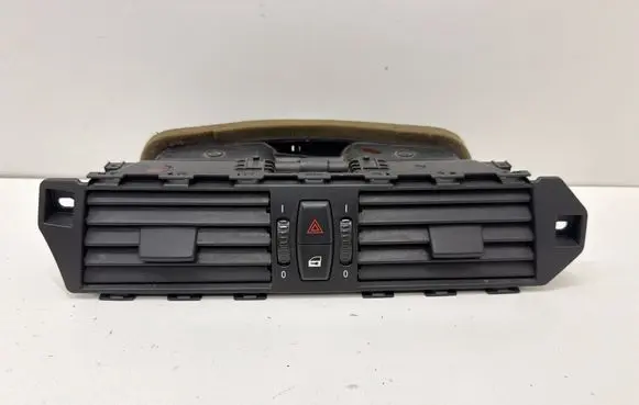 BMW 5 E60 E61 Dash center air vent grill 05114001 05148001