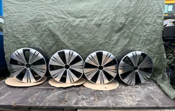 Mercedes-Benz EQB R18 alloy rim A2434010100