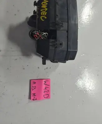 Ford Mondeo Mk III Fuse module 1S7T14A073AE