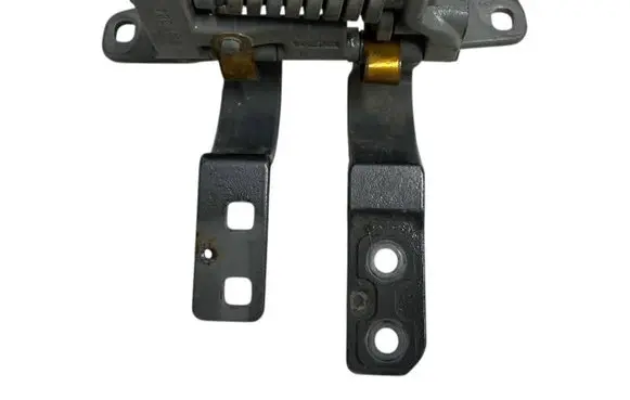 BMW 5 E60 E61 Tailgate/trunk/boot hinge 7061384