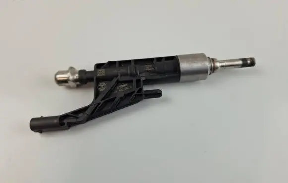 BMW 3 F30 F35 F31 Fuel injector 7639990 763999005