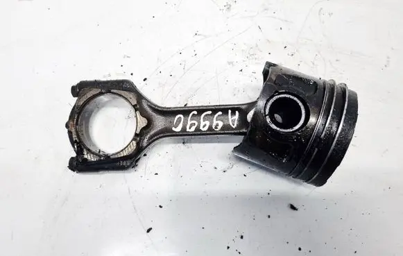 Opel Insignia A Piston with connecting rod 