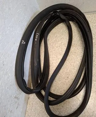 Ford B-MAX Front door rubber seal 