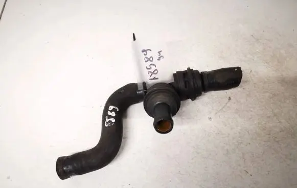BMW 5 E39 Engine coolant pipe/hose