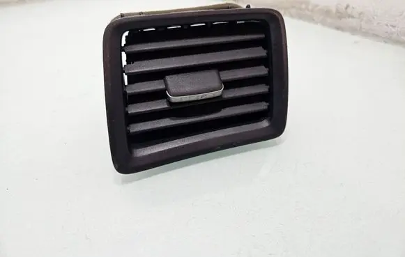 Honda Civic Dash center air vent grill 77615SNAA021