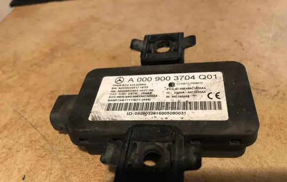 Mercedes-Benz GLA W156 X156 Tire pressure control unit A0009003704Q01
