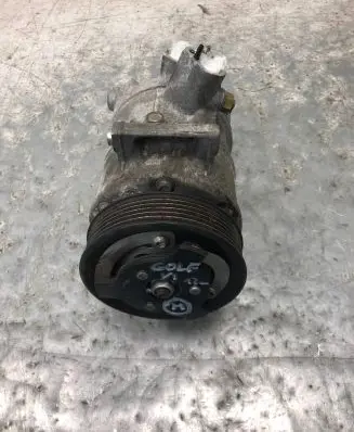 Volkswagen Golf VI Air conditioning (A/C) compressor (pump) 5N0820803C