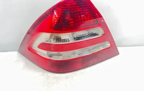 Mercedes-Benz C W203 Rear/tail lights 2038201964