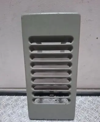 Renault Trafic II (X83) Quarter panel pressure vent 8200018673