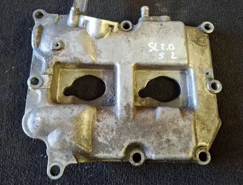Subaru Legacy Rocker cam cover 