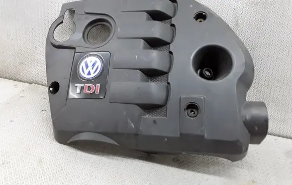 Volkswagen PASSAT B5.5 Engine cover (trim) 038103925