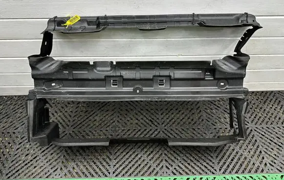 BMW 4 G22 G23 G24 G26 Intercooler air guide/duct channel 5A32055