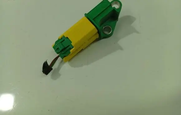 Audi A6 S6 C6 4F Airbag deployment crash/impact sensor 1K0909606C