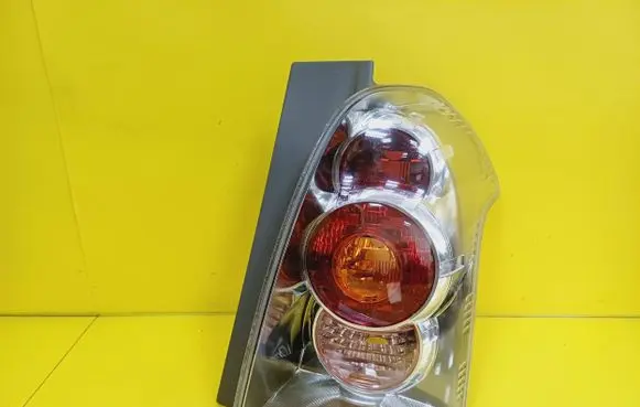 Toyota Corolla Verso AR10 Rear/tail lights
