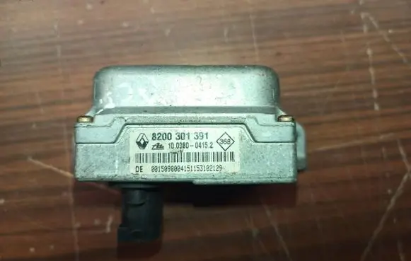 Renault Laguna II ESP acceleration yaw rate sensor 8200301391