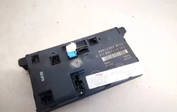 Mercedes-Benz E W211 Door control unit/module 2118200426