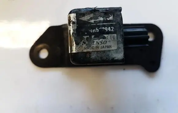 Mitsubishi Pajero Airbag deployment crash/impact sensor MR522942
