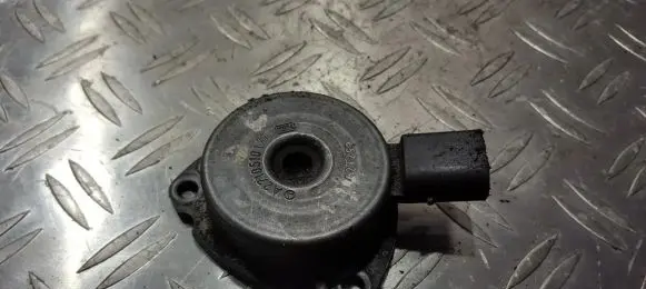 Mercedes-Benz C W203 Camshaft pulley/ VANOS a2710510177 nenustayta