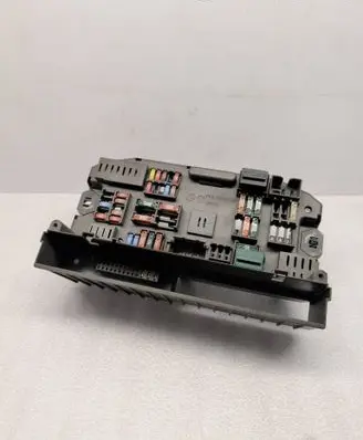 BMW X6 E71 Fuse module 518966010B 78229641 S10107400