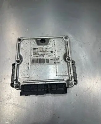 Jeep Cherokee Engine control unit/module ECU 0281011063 P56041610AD 1039S01020