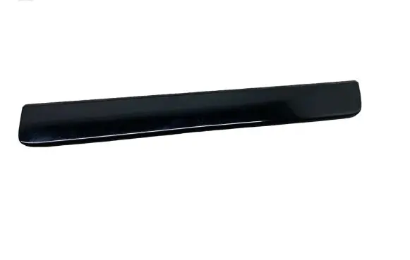 Volkswagen Touareg I Front door trim bar 7L6853072