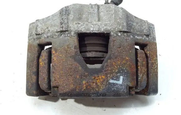 Volvo XC90 Front brake caliper 30657303