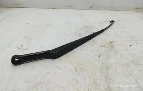 Audi A4 S4 B5 8D Front wiper blade arm 8D1955408D