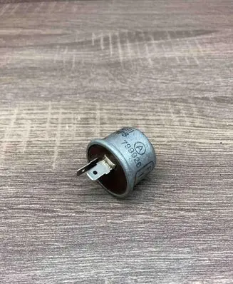 Toyota Avensis T220 Other relay FR9H22 12VOLT YamahaVenture