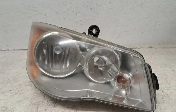 Chrysler Town & Country V Headlight/headlamp 05113336AE