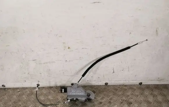 Opel Crossland X Front door lock 16943703
