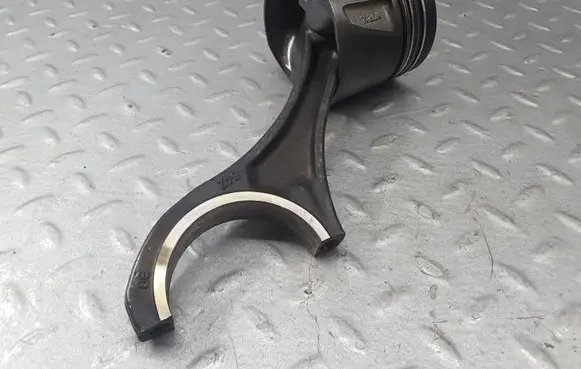 Piston