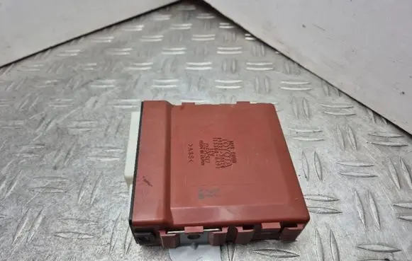 Lexus GS 300 350 430 450H Door control unit/module 8922230120 1233006491
