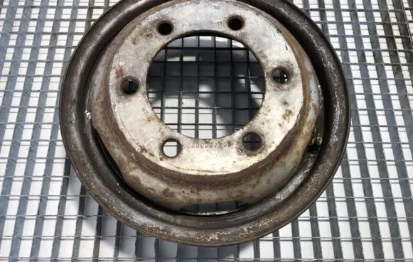 Volkswagen II LT R15 steel rim 9044000002