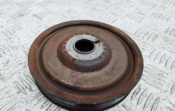 Nissan Juke I F15 Crankshaft pulley E111126A
